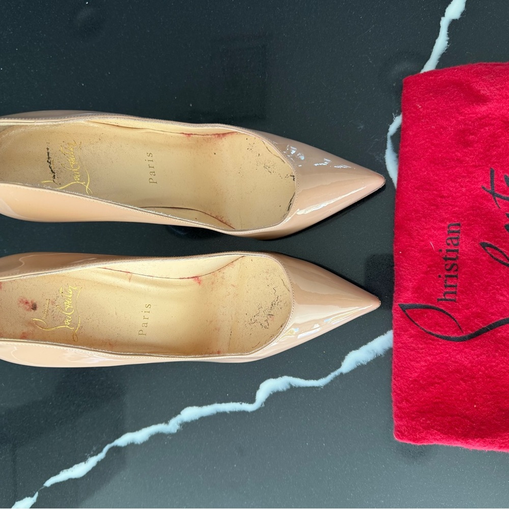 Christian Louboutin Blush Patent Kate 37.5 - Picture 4 of 10